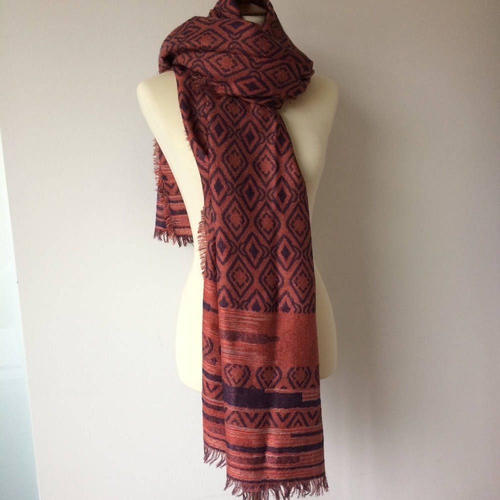 NWOT Tribal Pattern Pink and Purple Scarf